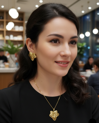 The Golden Ivy Leaf Jewelry Set | Necklace & Earrings