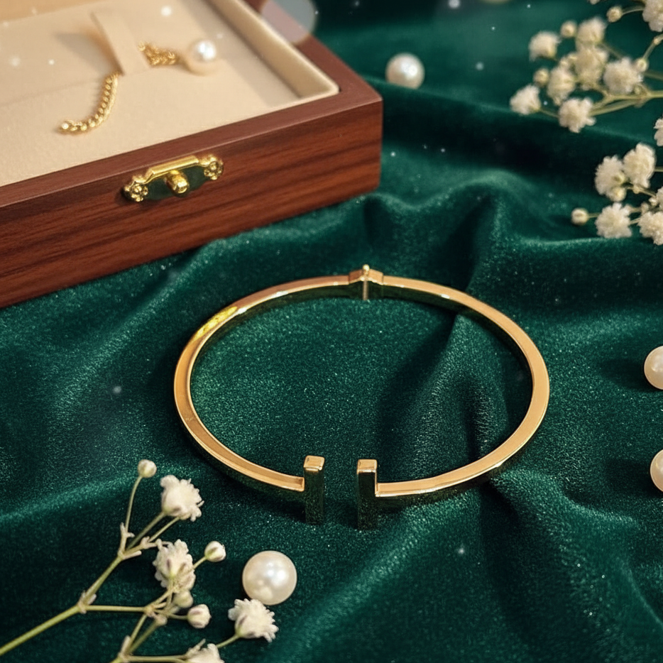 Tiffany-style Bangle