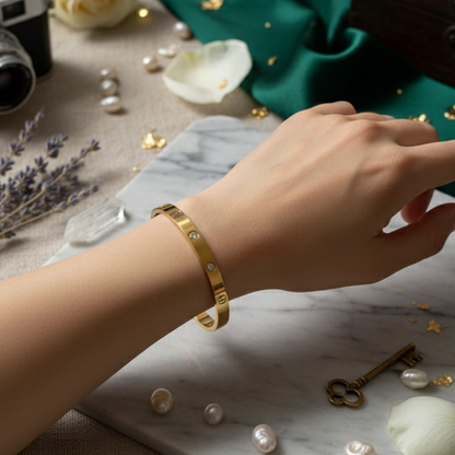 The Everlasting Bond Bangle