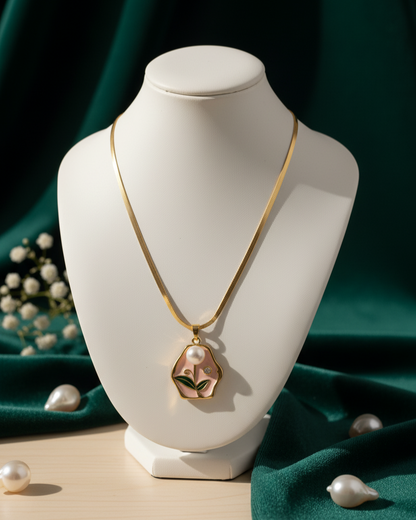The Bloom Pearl Pendant Necklace