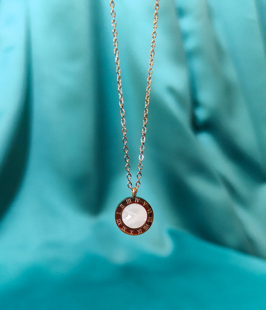 ✨ Eterna Circle Necklace – Timeless Beauty in Every Detail